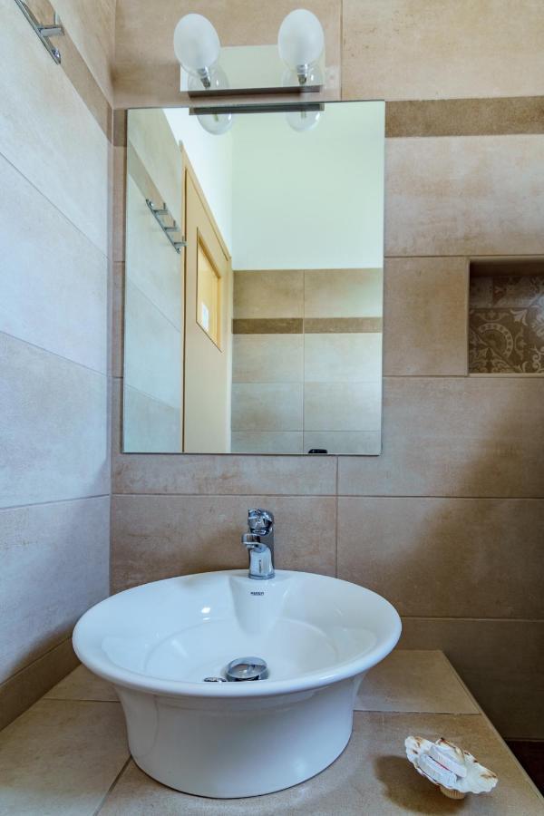 סקירוס Irini Studios מראה חיצוני תמונה